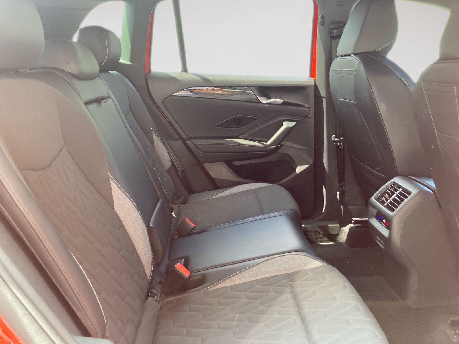 Volkswagen Tiguan - Bild 10