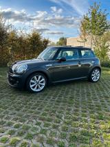 MINI Mini Cooper SD - MINI MINI aus 2011 mit Diesel-Antrieb