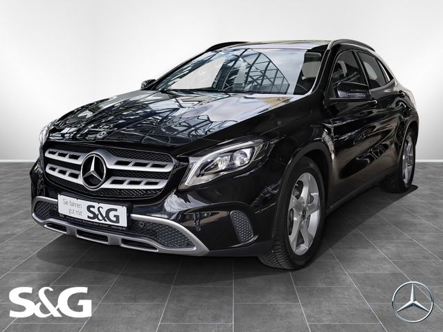 MERCEDES-BENZ GLA 180 KAMERA+NAVIGATION+TEMPOMAT+PARKPILOT+18"