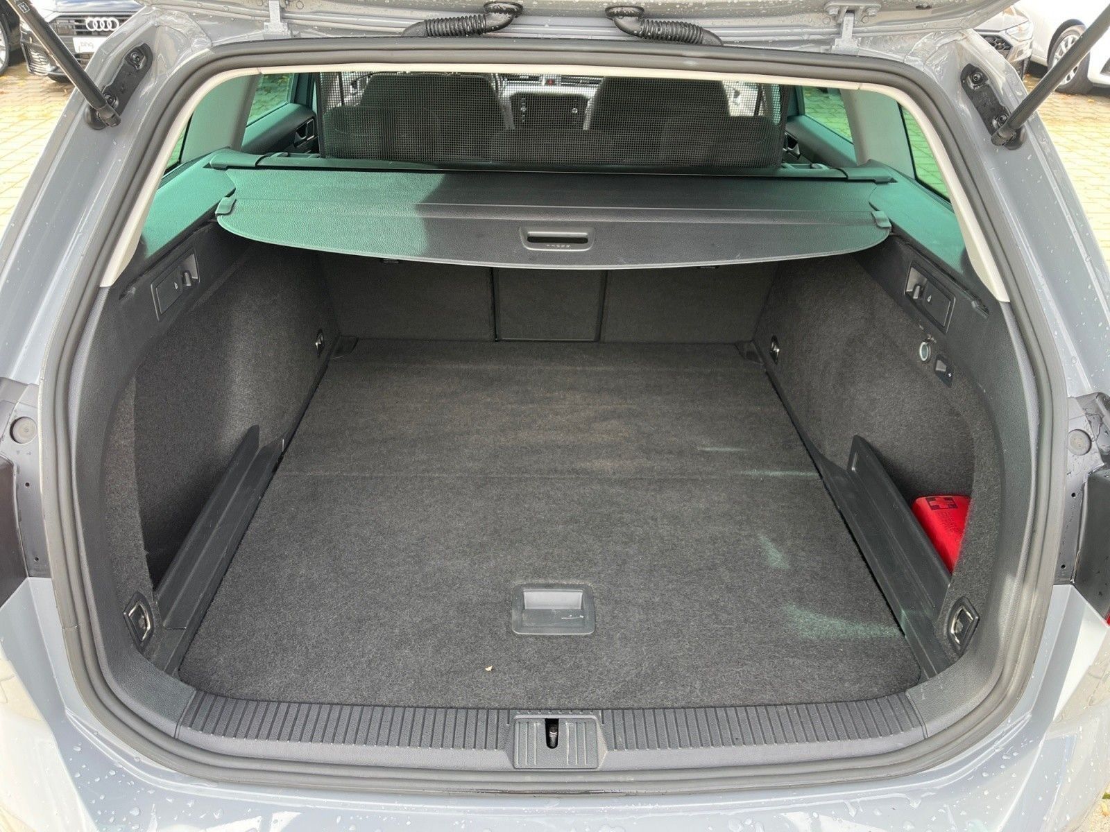 Volkswagen Passat Variant - Bild 13