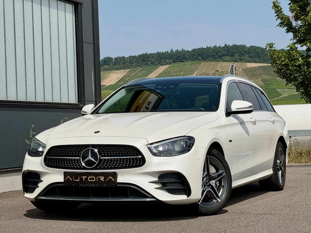 Image of Mercedes-Benz E 300