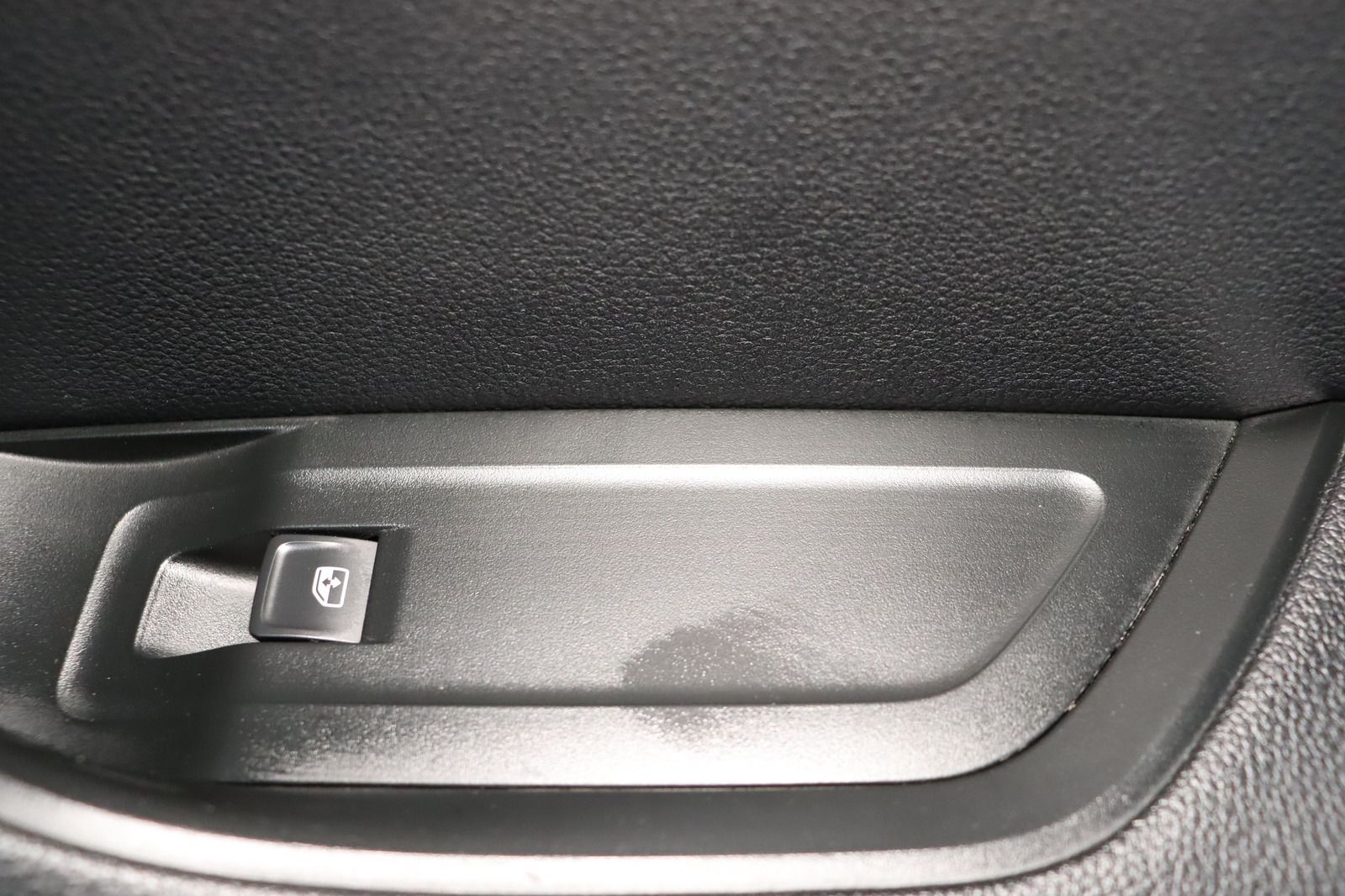 Fahrzeugabbildung SKODA Superb * Memory * PDC * Sithzg.