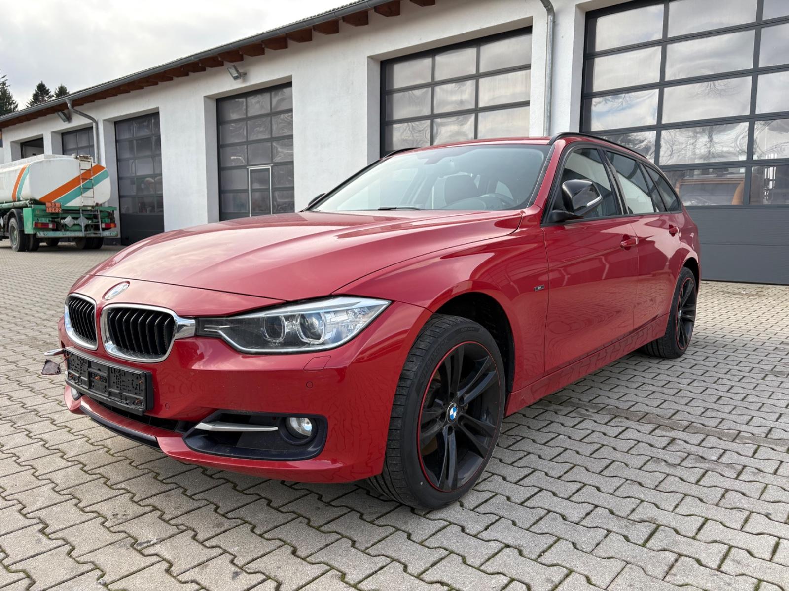 BMW 328 i xDrive Touring Sportline