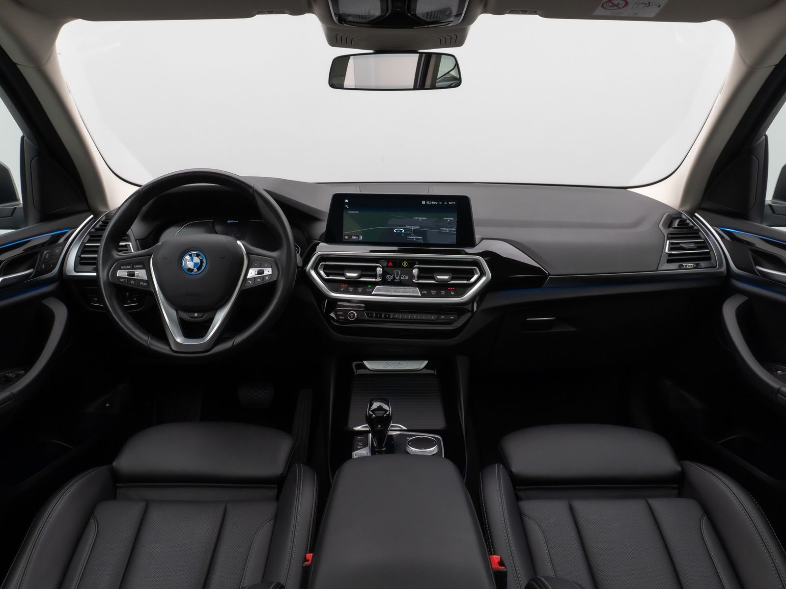 Fahrzeugabbildung BMW X3 xD30e Panorama Kamera DAB HiFi Lenkrhz Sport