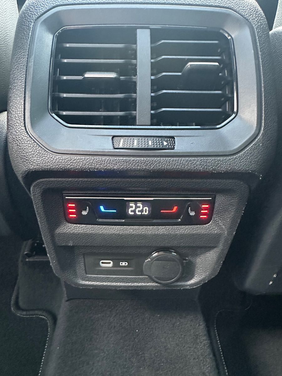 Fahrzeugabbildung SEAT Tarraco 1.4 e-Hybrid Xperience NAV+LED+PANO+AHK