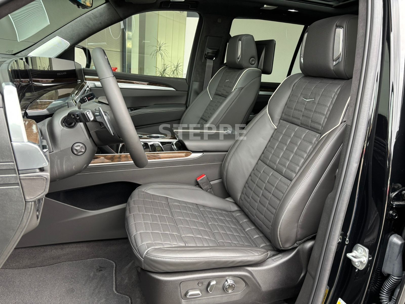 Cadillac Escalade FACELIFT MY26 6.2 V8 Platinum Luxury24"