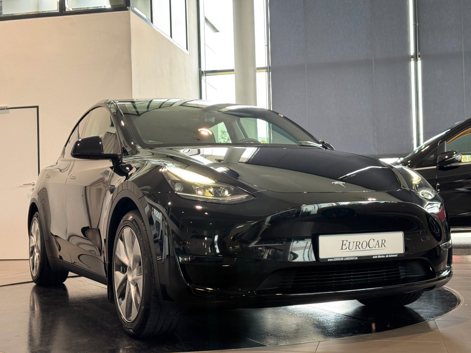 Tesla Model Y AWD Long Range Dual Motor Panorama AHK foto 3