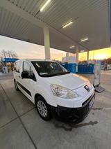 Peugeot Zum Verkauf steht ein Peugeot Partner 1.6 - gebrauchte Peugeot Partner aus dem Jahr 2012
