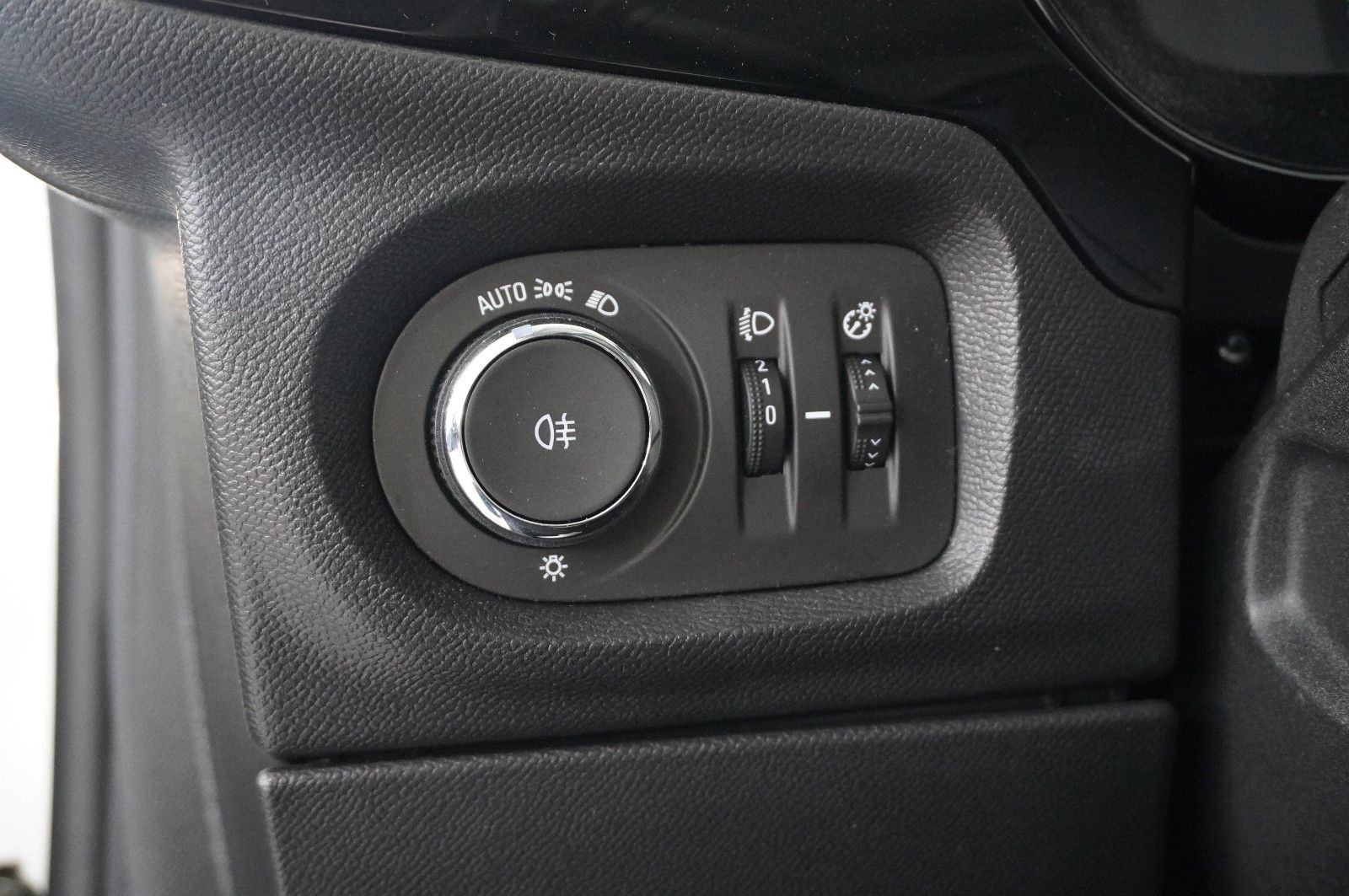 Fahrzeugabbildung Opel Corsa-e "FACELIFT" 3-PHASIG EDIT. NAVI/LED/DAB+