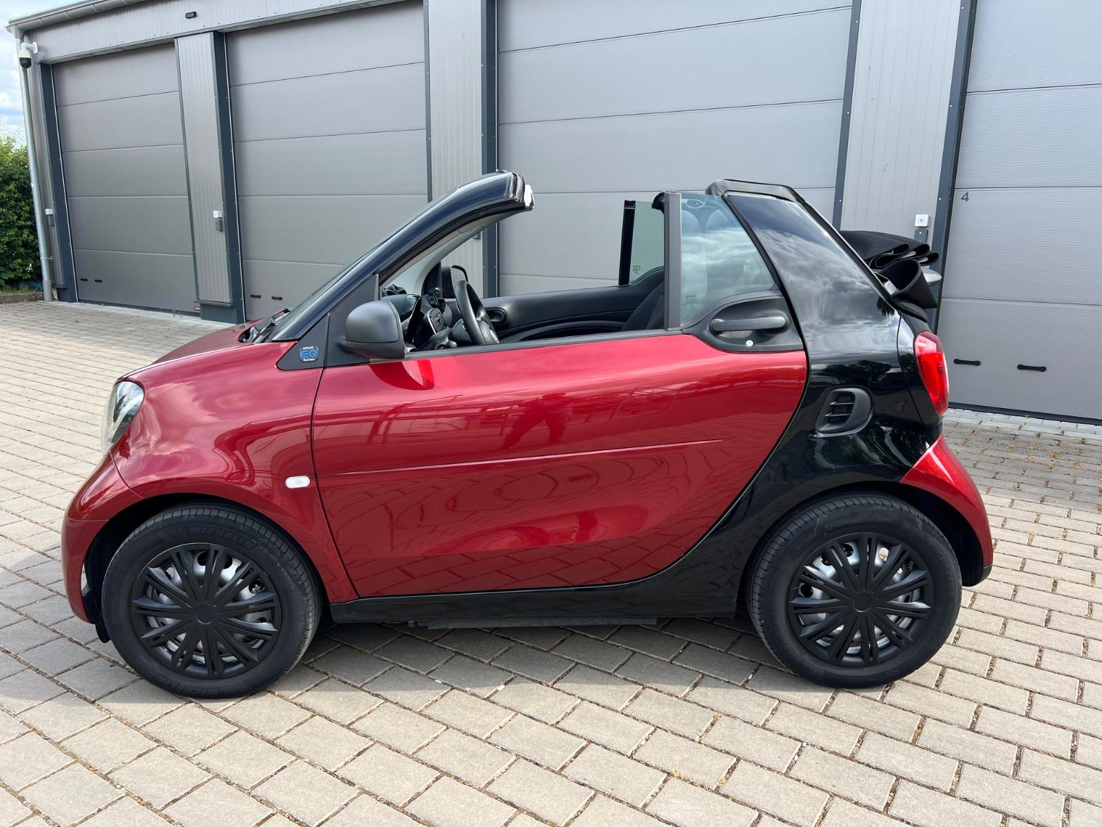 Smart cabrio electric drive / EQ SH 22KW Schnelladen