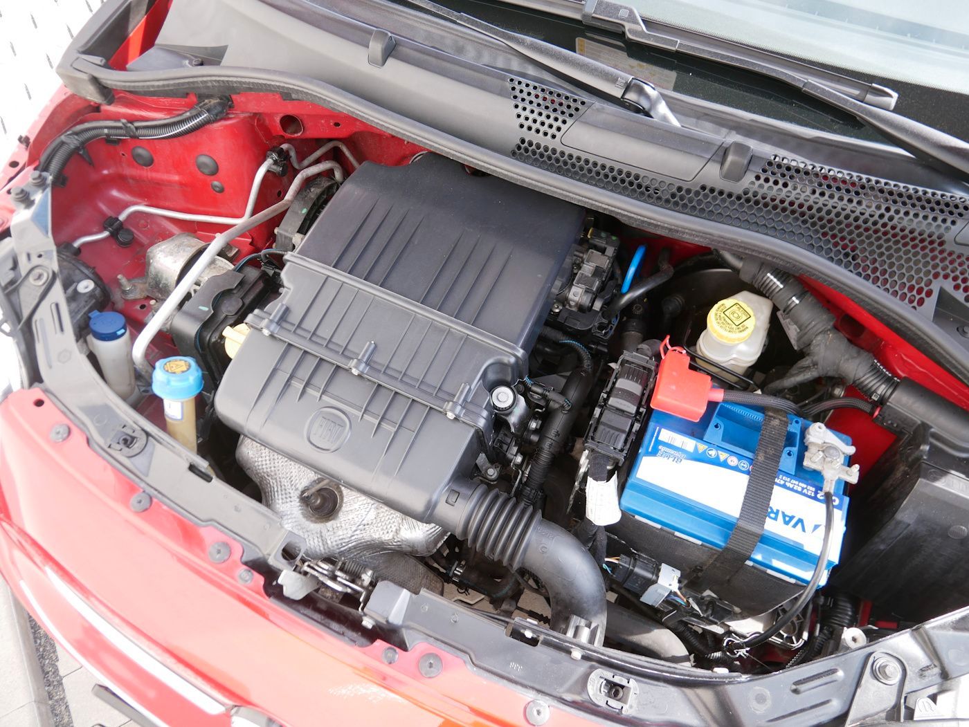 Fahrzeugabbildung Fiat 500 1.2 8V Lounge Panorama Sitzheiz PDC Klimaaut