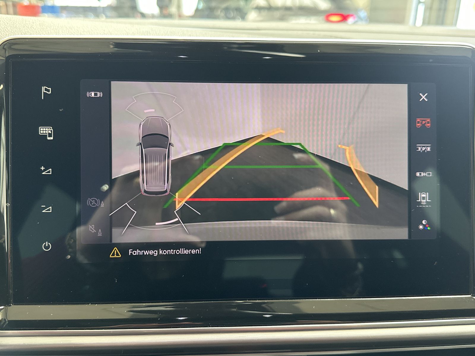 Fahrzeugabbildung SEAT Tarraco FR 4Drive NAV+LED+AHK+BEATS+PANO+20ZO+VC