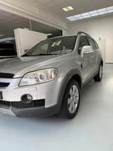 Chevrolet Captiva 2.0 VCDi LTX - silberne Chevrolet Captiva