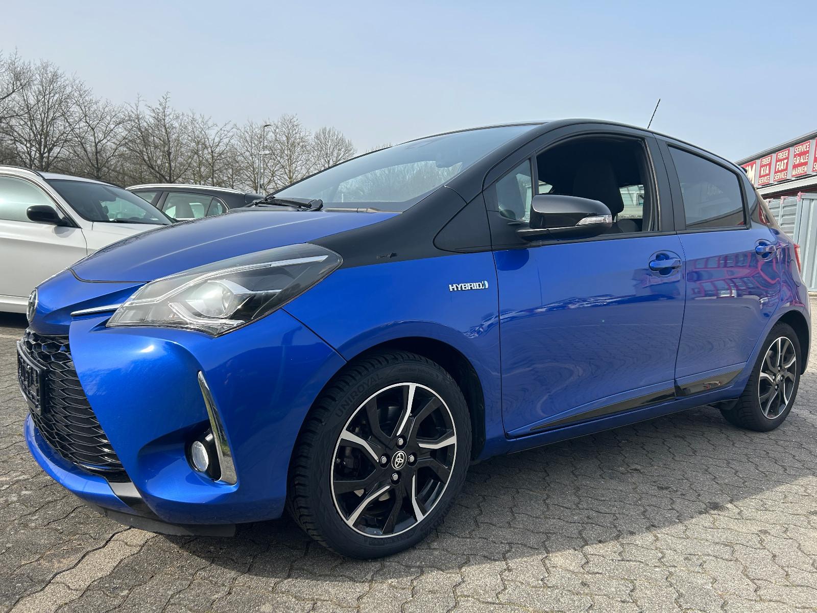Toyota Yaris Hybrid Style Selection