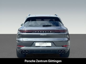 Porsche Cayenne - 4