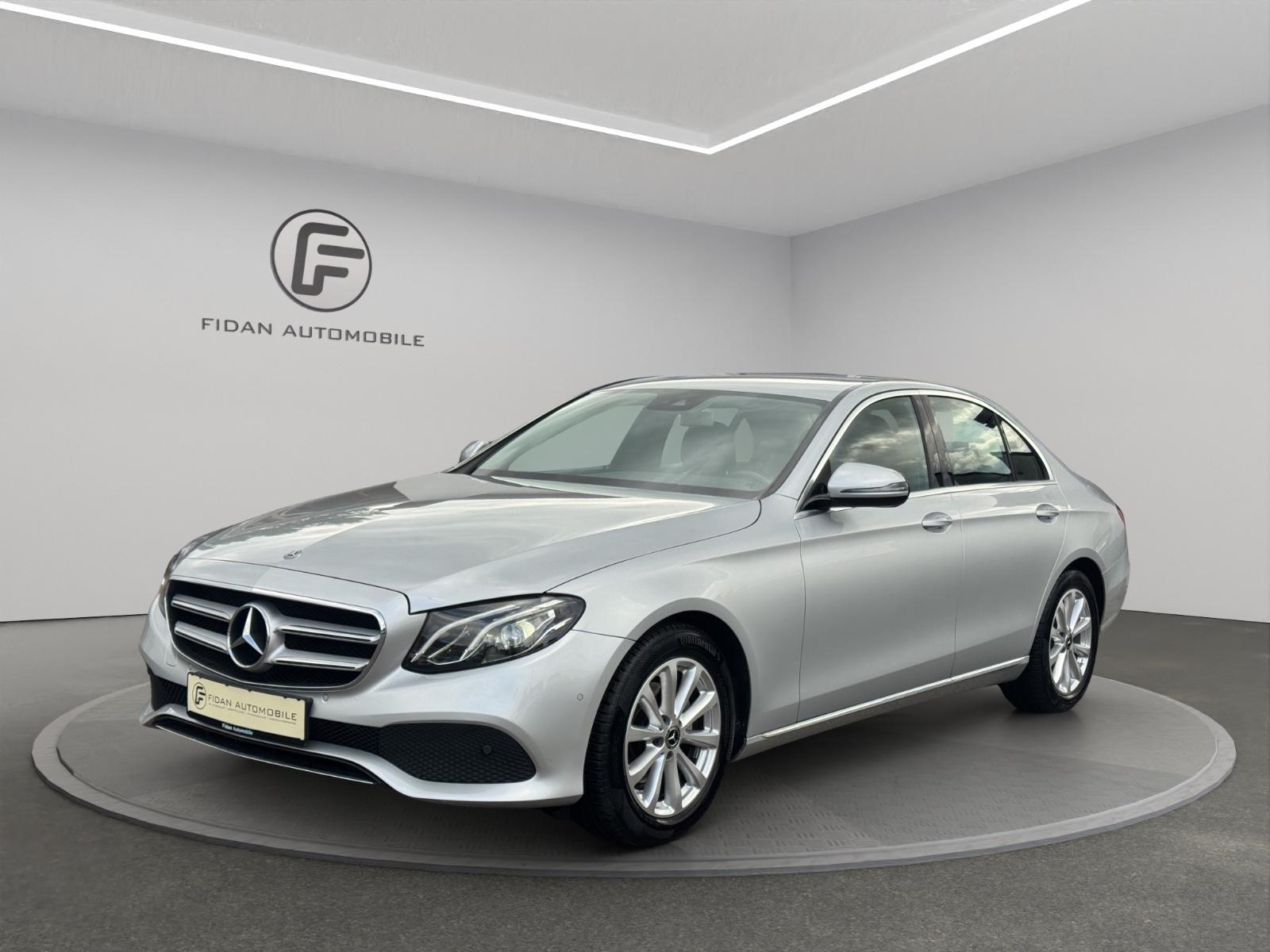 Mercedes-Benz E 220d Lim. Avantgarde Widescreen*Kamera*LED*Amb