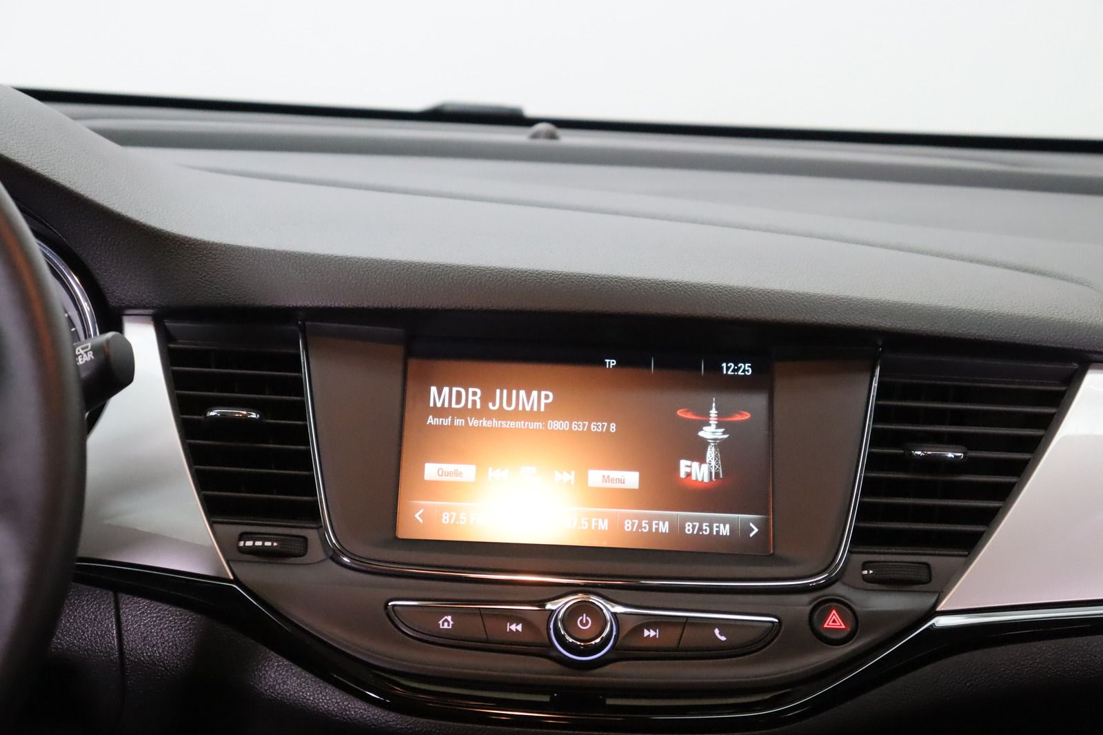 Fahrzeugabbildung Opel Astra K 1.2 i * Navi * LED * 1. Hand