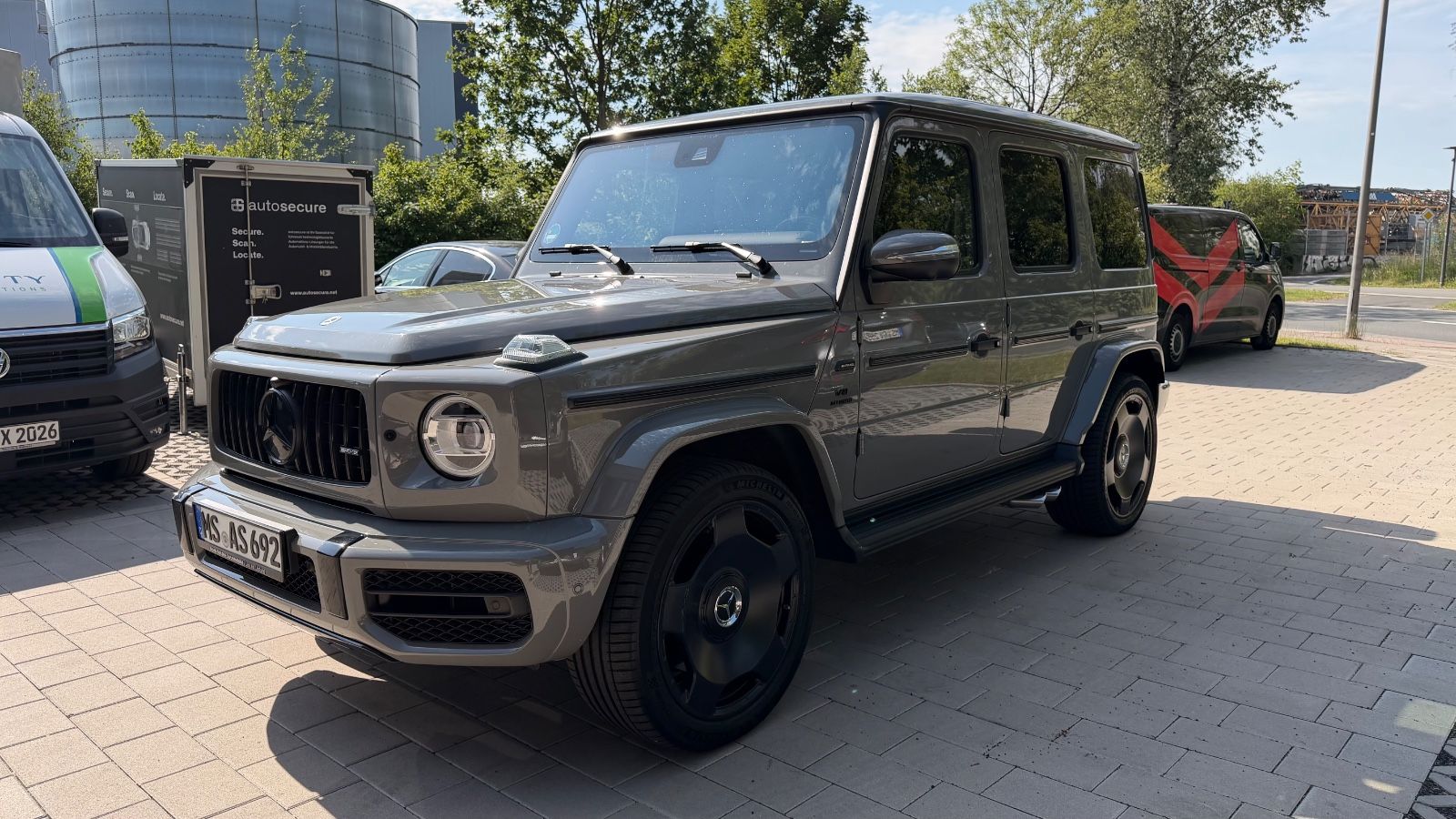 MERCEDES-BENZ G 63 AMG G 63 Standard