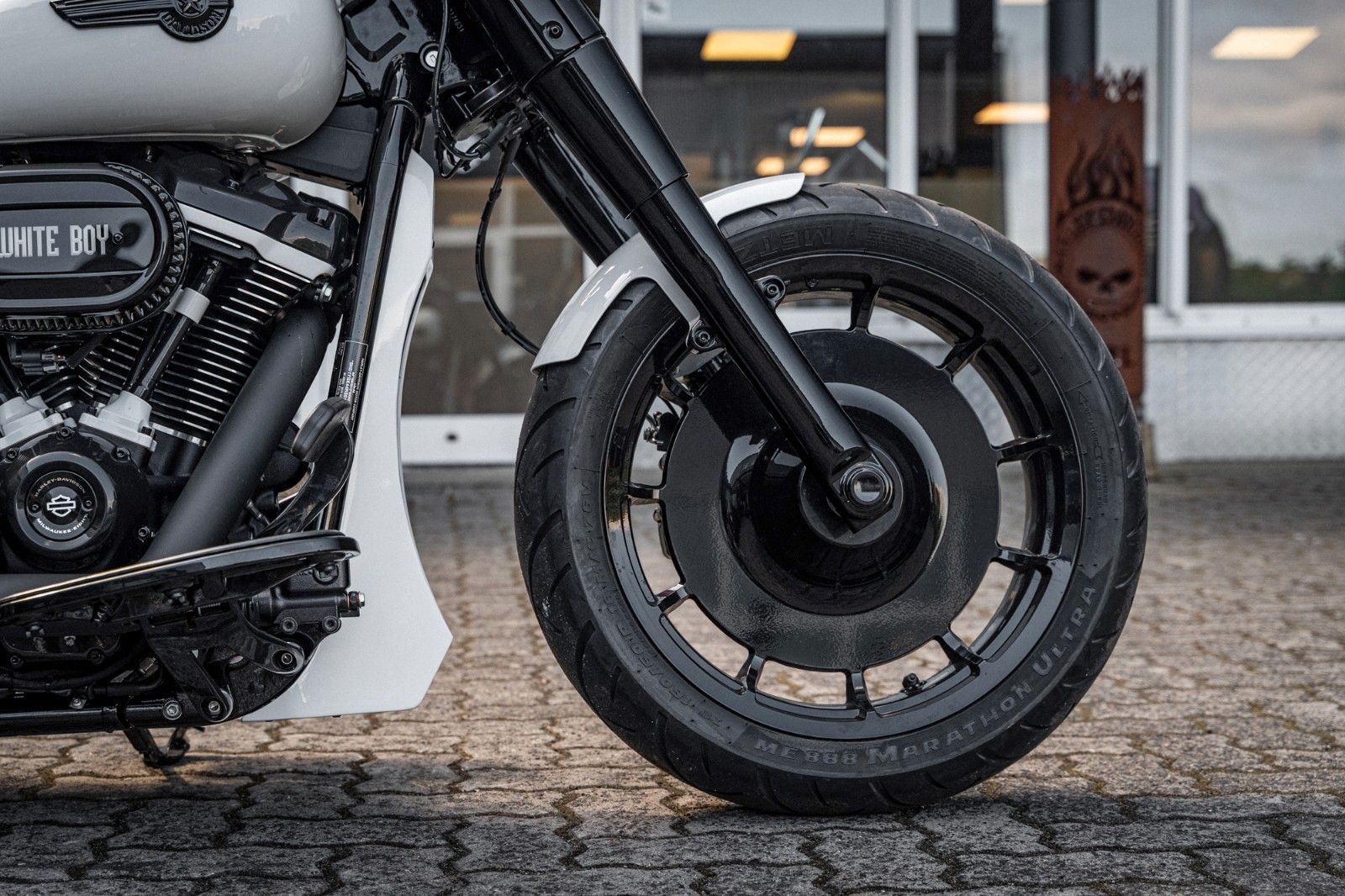Fahrzeugabbildung Harley-Davidson WHITE FAT BOY FLFBS 114 MY24 -KESSTECH-