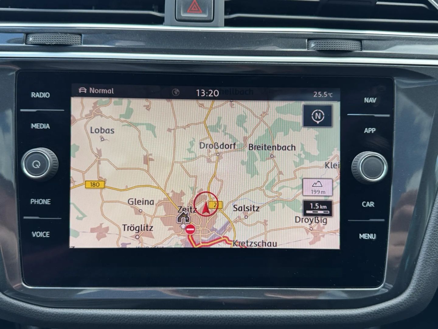 Tiguan 2.0 TDI 4MOTION R-LINE *PANO*LED*NAVI*