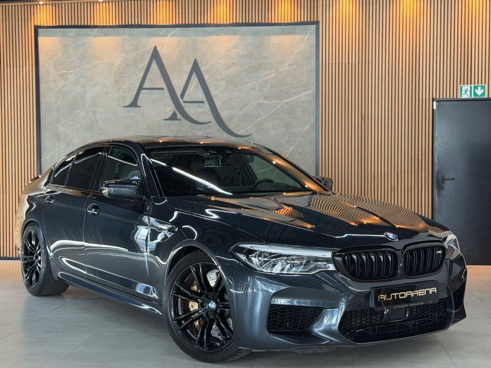 BMW M5 CARBON*M-SITZE*B&amp;W*NIGHTVISION*