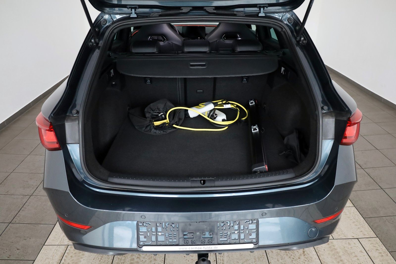 Fahrzeugabbildung CUPRA Leon Sportstourer VZ,Leder,Navi,LED,SH,Kamera+WR