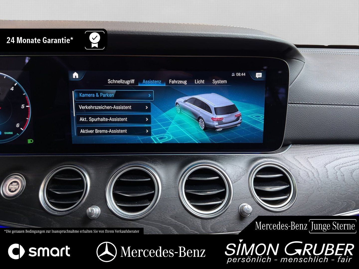 Fahrzeugabbildung Mercedes-Benz E 300 T d 4M AMG Line Distronic Ambi Widescr AHK