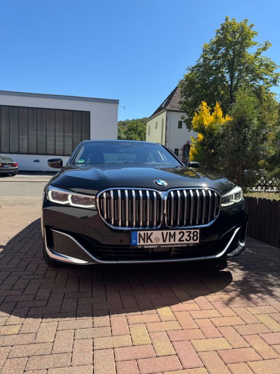 Image of BMW 730
