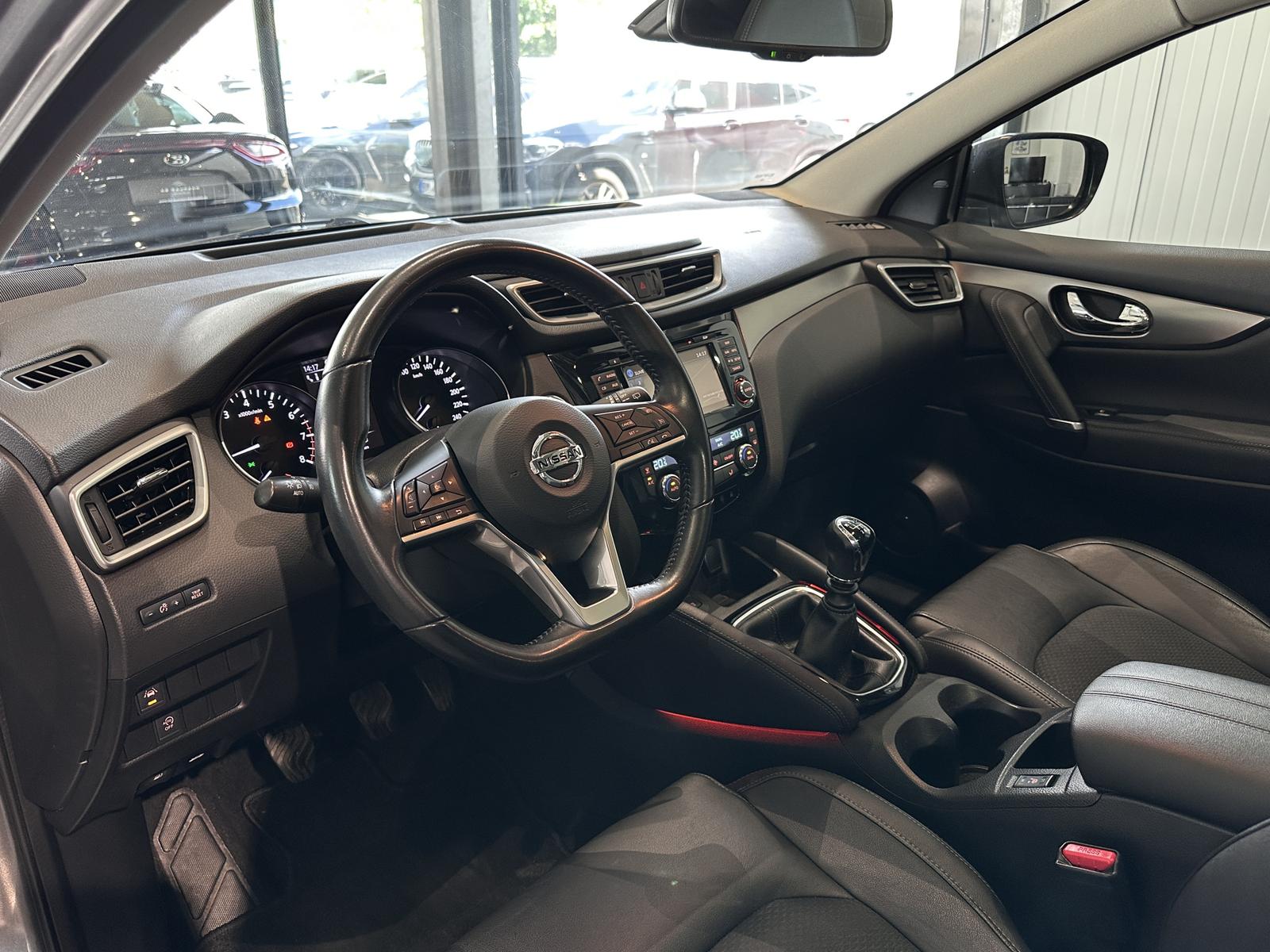 Nissan Qashqai *PANO, SPURHALTE, TOTWINKEL, 360GR.*