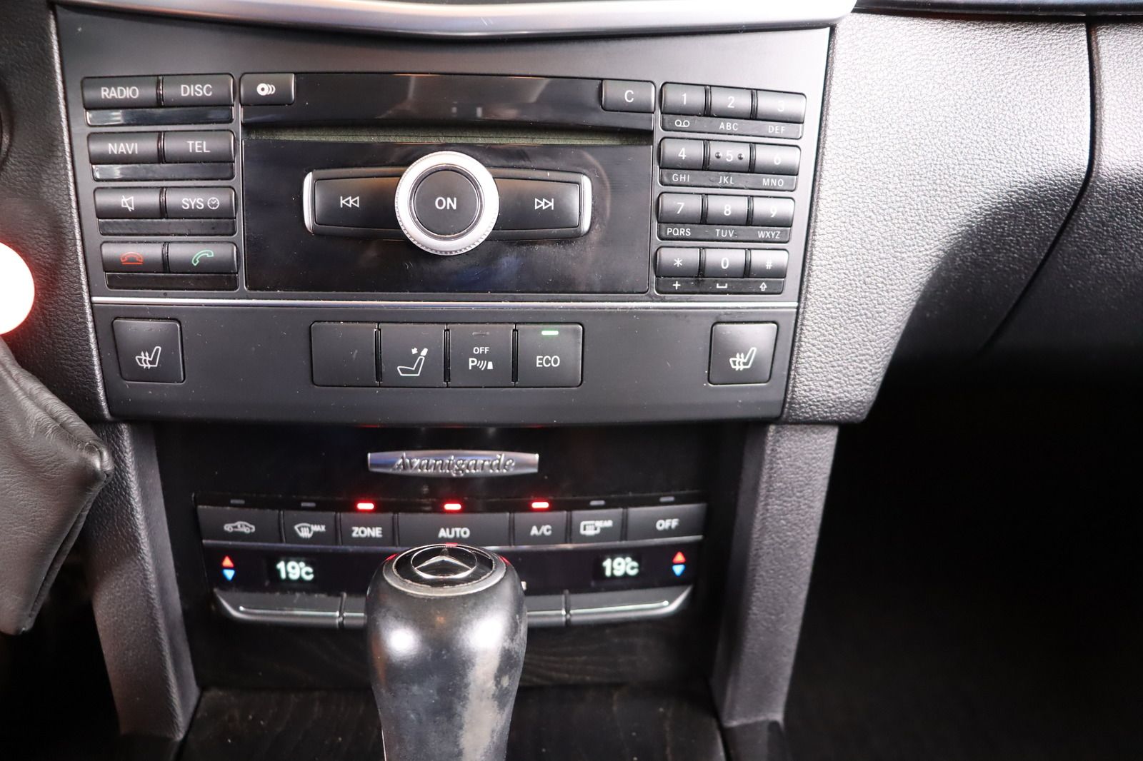 Fahrzeugabbildung Mercedes-Benz E 200 AVANTGARDE * Xenon * HU/AU 07.26