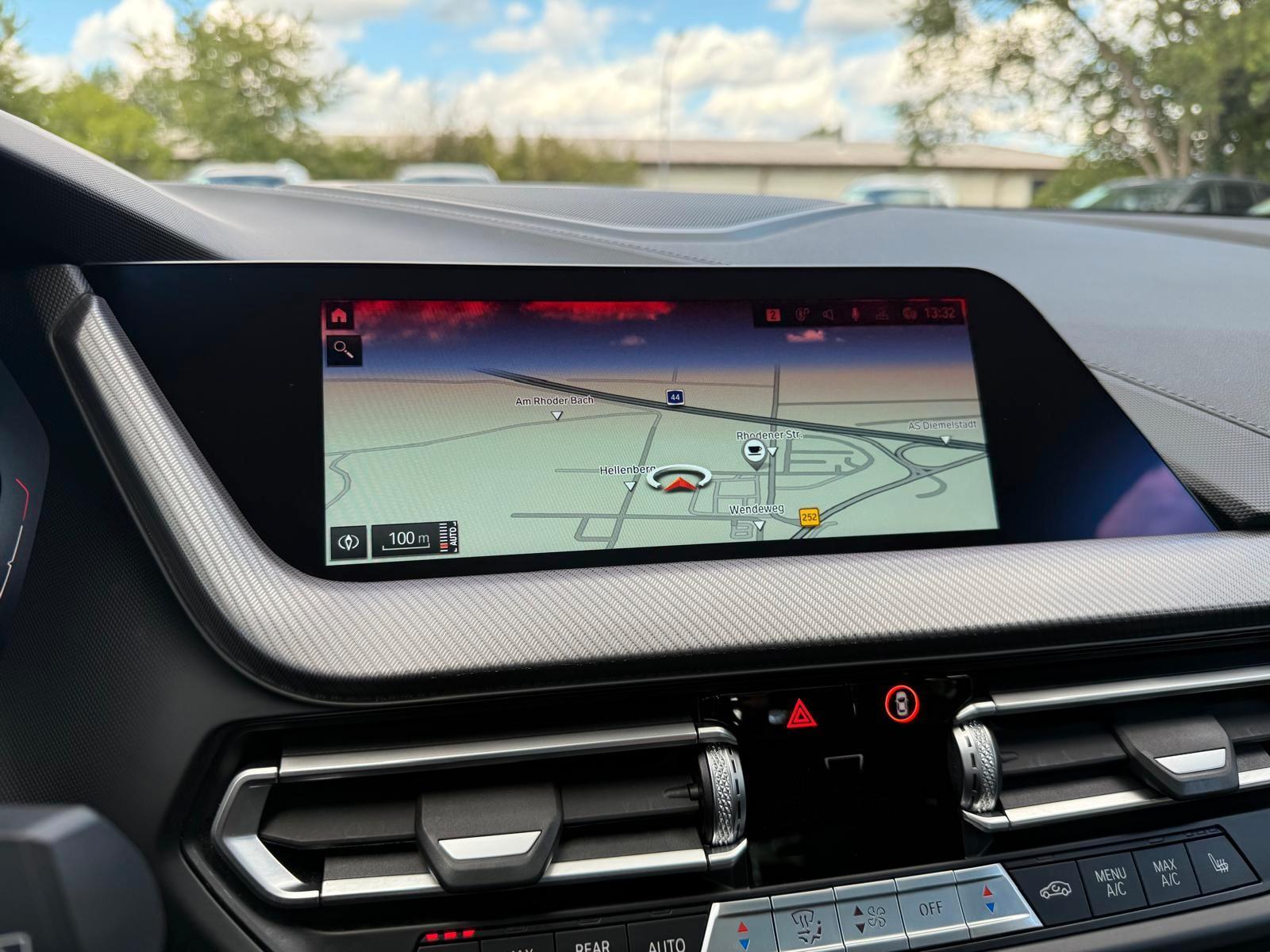 BMW 1 Series i Limousine M SPORT PAKET * PANO * HEAD-UP *, миниатюра 24
