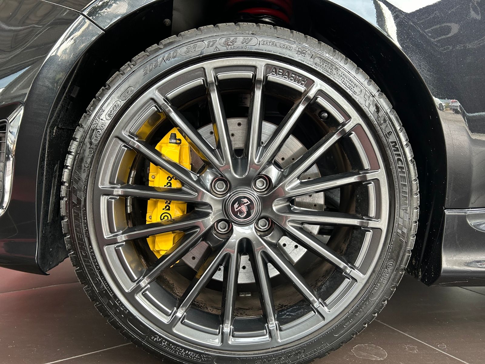 Fahrzeugabbildung Abarth 695 C KLIMA NAVI ALU 17 "  Nur  1450  km
