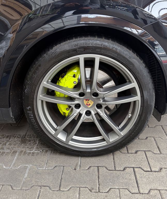 PORSCHE Cayenne 2022