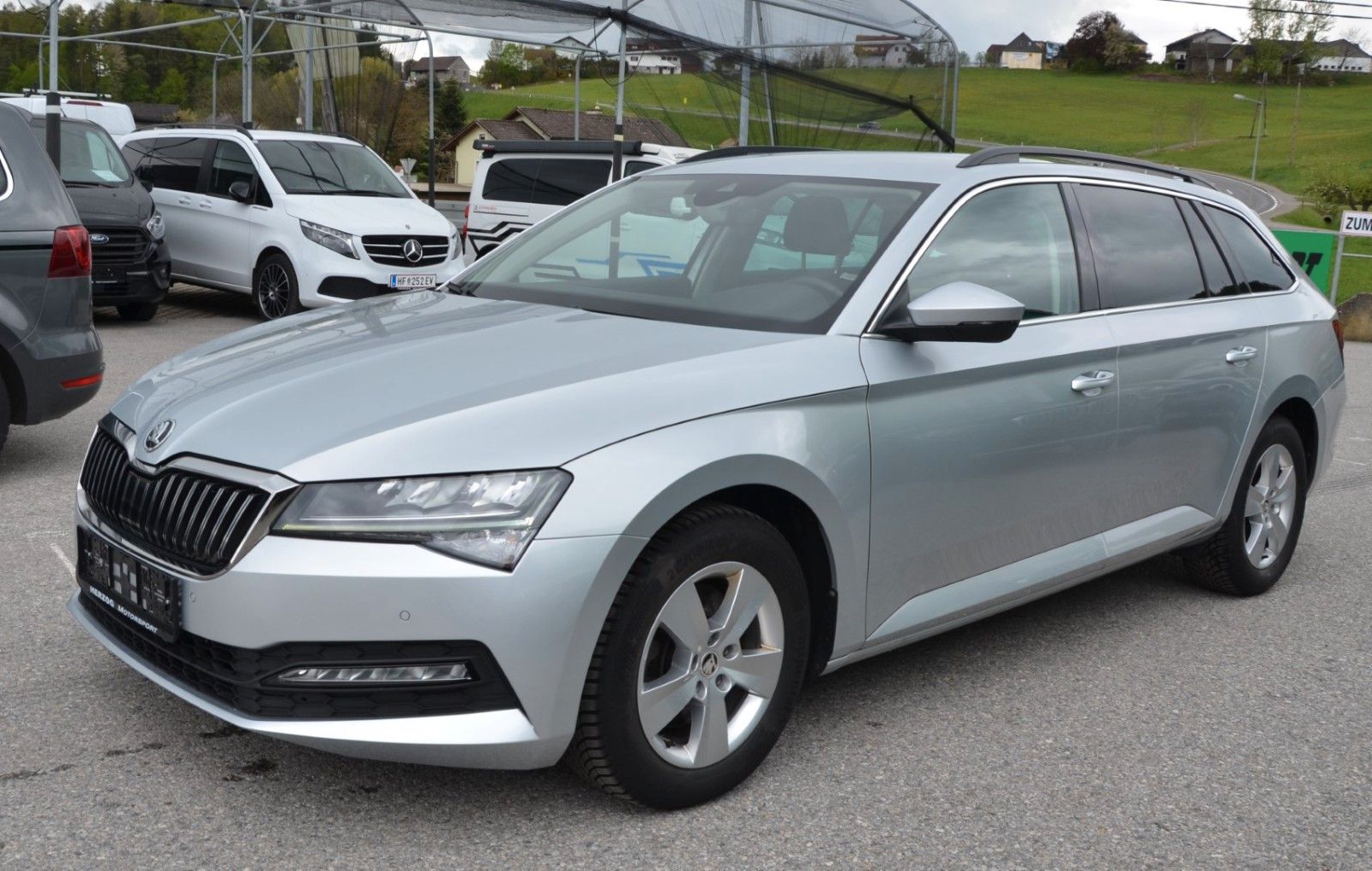 Skoda Superb Kombi 2,0 TDI DSG LED VIRTUAL EXP:16.200 imagem 2