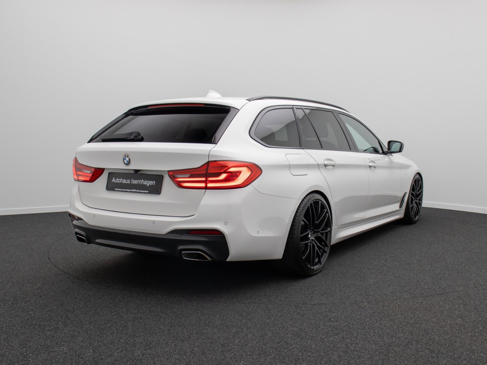 Fahrzeugabbildung BMW 520d M Sport ACC Kamera LED Memory DisplKey 20"