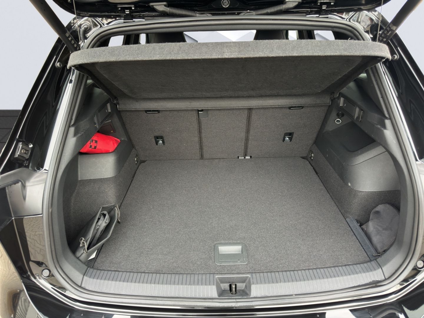 Tiguan 2.0 TDI 142 kW R-Line 4Mot AHZV MatrixLED