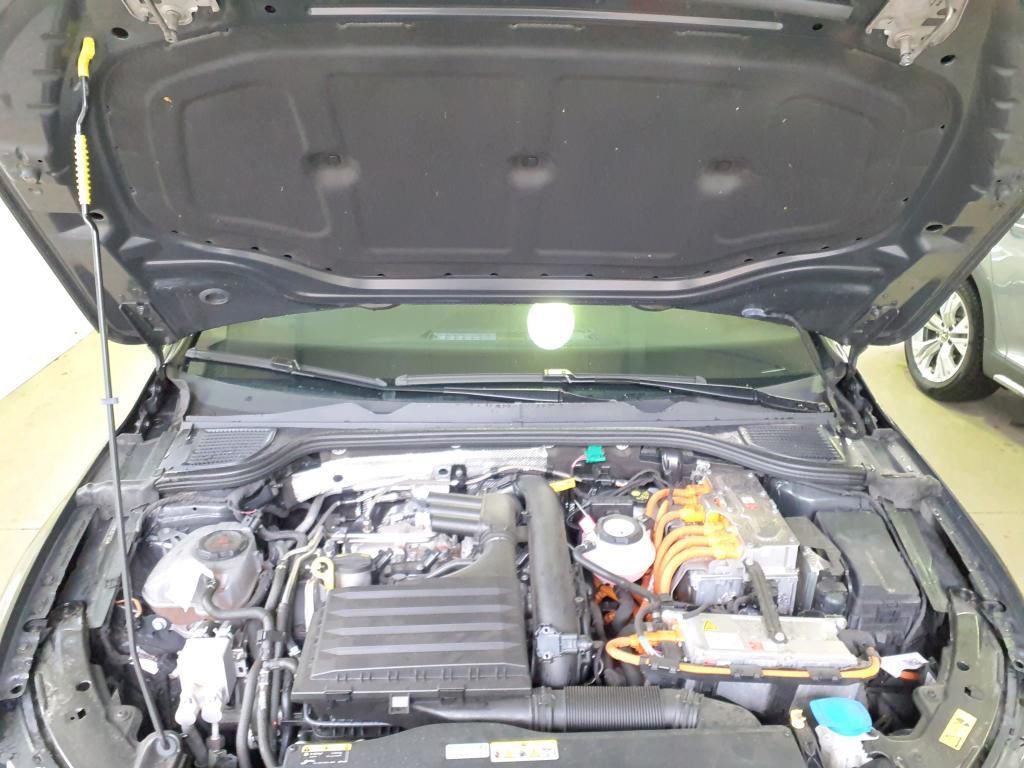 Volkswagen Golf GTE 1.4 TSI eHybrid DSG RFK*PDC*Tempo*Klima