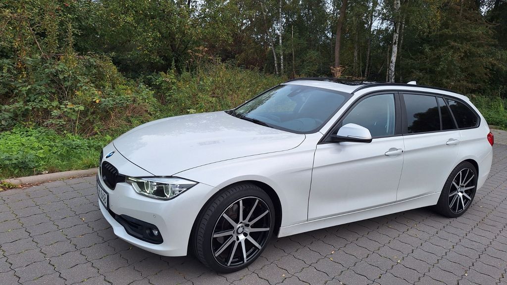 Image of BMW 320