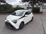 Toyota Aygo AYGO x-play club - Toyota Aygo (X) Gebrauchtwagen in Hamburg