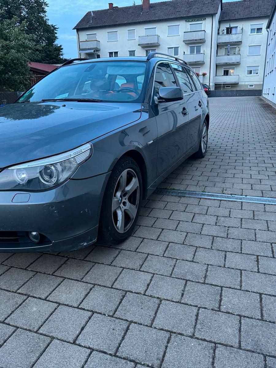 BMW 525 2005 — вигляд ззаду