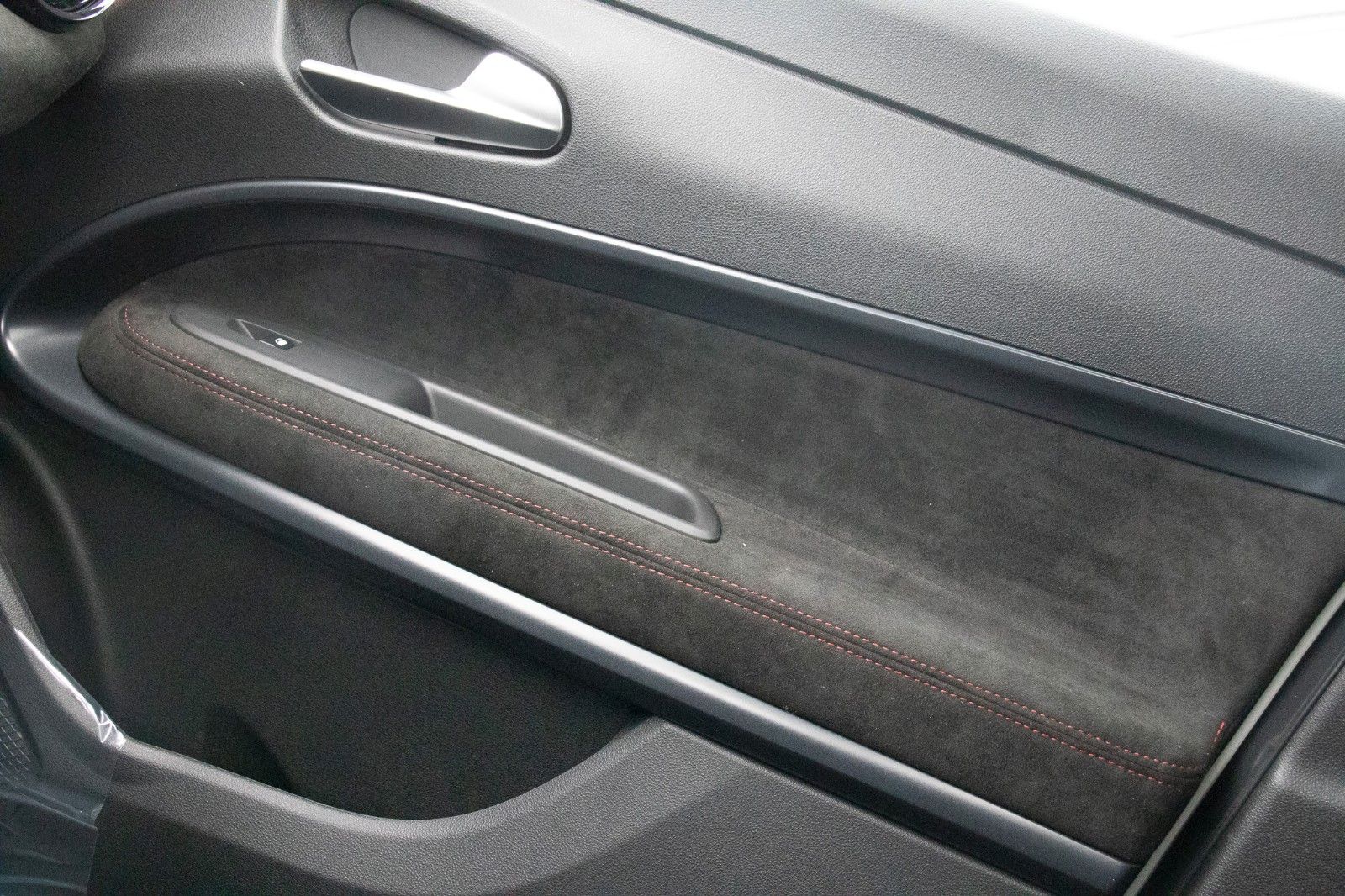 Fahrzeugabbildung Alfa Romeo Junior Q4 Ibrida 1.2 VGT  Prem+Tech+Sport-Paket