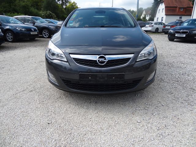 Fahrzeugabbildung Opel Astra J Lim. 5-trg. Design Edition/2.Hd/Klima/