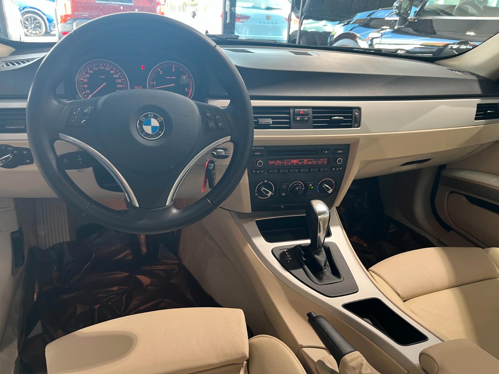 BMW 330 d E92 Coupé 245 ch • Boîte auto • Cuir beige • 1ère Main - GPS • Toit ouvrant • Bi-Xénon • 101 000 km