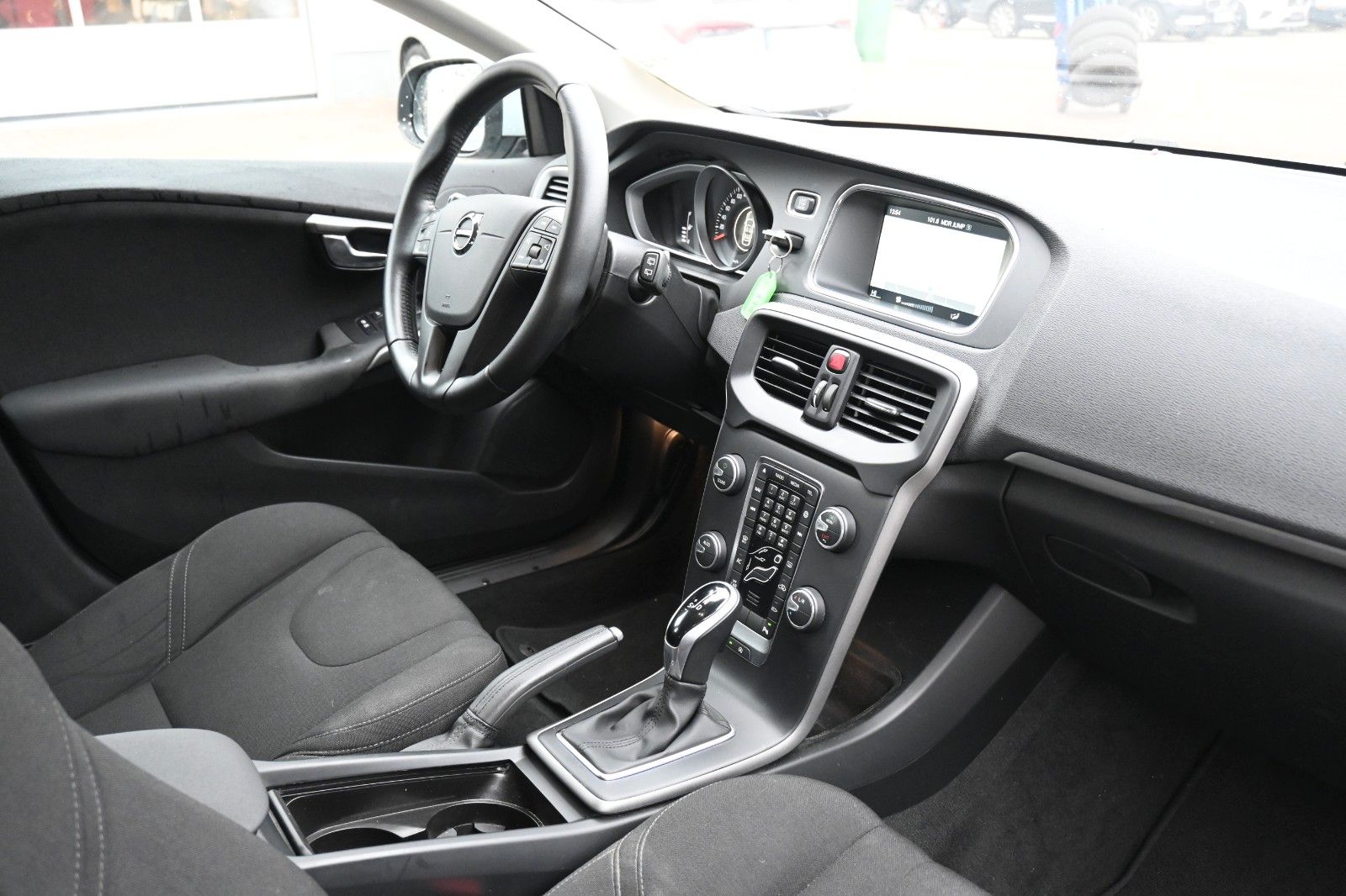 Fahrzeugabbildung Volvo V40 D2  Kinetic *TEMPO*NAV*LED*RFK*CD*