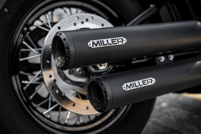 Fahrzeugabbildung Harley-Davidson FXBB STREET BOB SOFTAIL - MILLER - 1.HAND