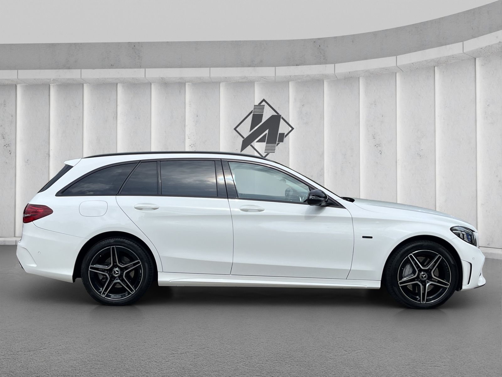 Fahrzeugabbildung Mercedes-Benz C 300 e T*AMG-Line*Pano*360°-Kam*Navi*SHZ*
