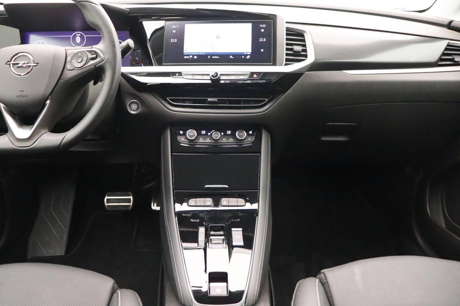 Fahrzeugabbildung Opel Grandland 1.2 Elegance NAVI LED MEMORY