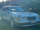 Mercedes-Benz Mercedes -Benz E55 AMG -V8 Power 354 PS Tü... - aus 2000: Kombi