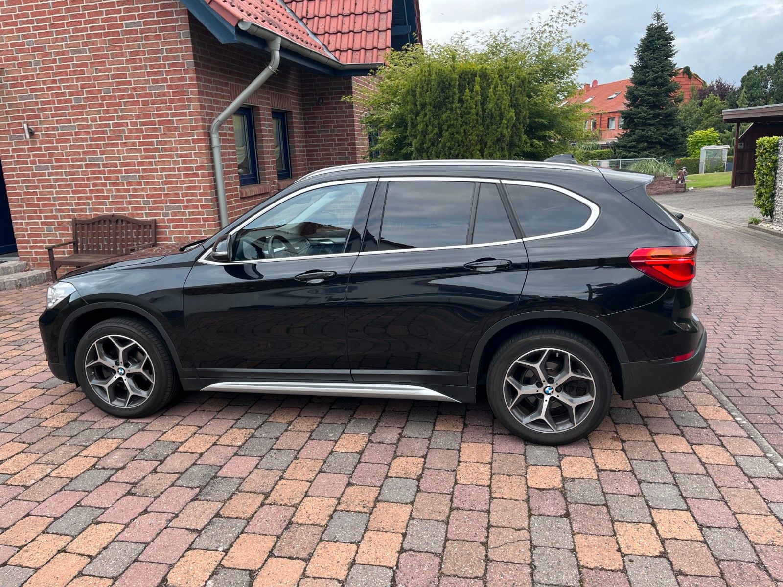 BMW X1 xDrive 18 d xLine, Navigation, Kamera, AHK