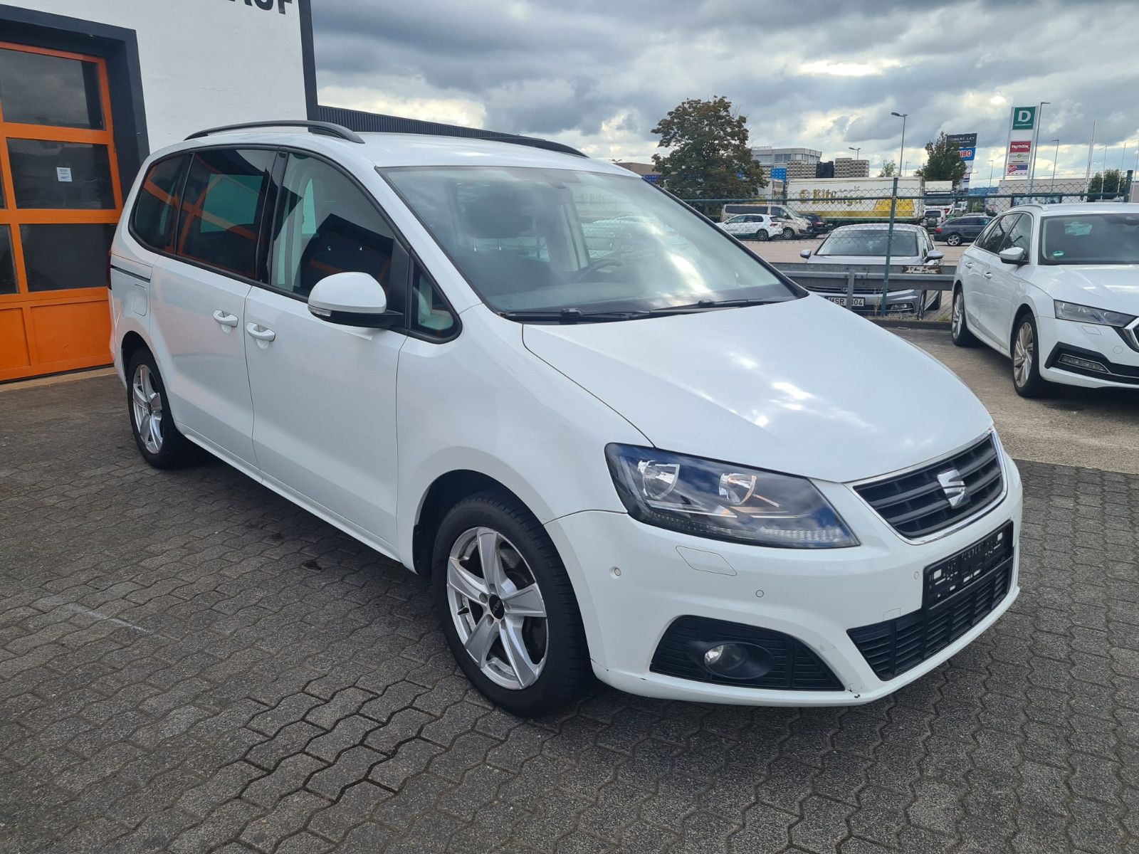 Fahrzeugabbildung SEAT Alhambra Style / NAVI / KAMERA / MWST